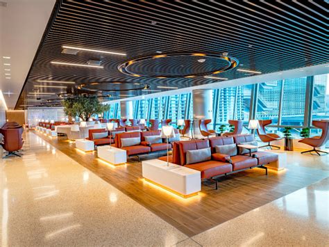 hamad international airport lounge access